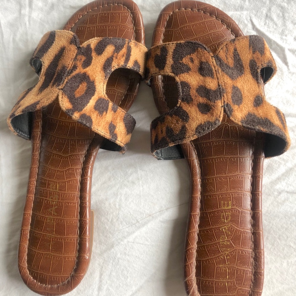 Rampage super cute leopard sandals.